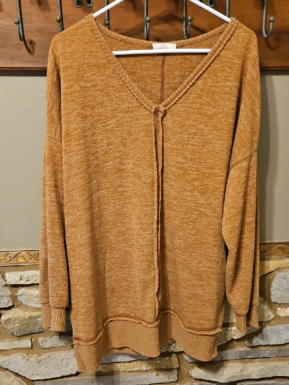 Humming Bird V Neck Long Sleeve Size 1XL